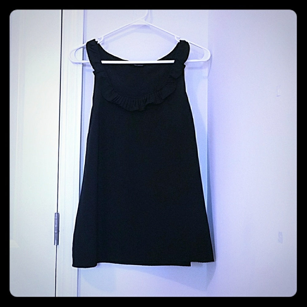 Final Sale! Black tank with ruffle collar